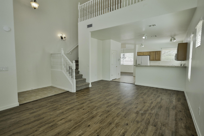131 E Camino Del Abeto - Photo 4 of 38