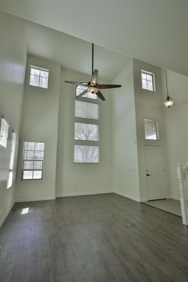 131 E Camino Del Abeto - Photo 6 of 38
