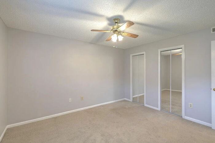 109 Elmwood Ave #A - Photo 5 of 20