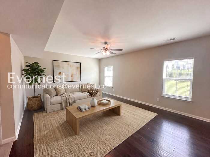 206 Welcombe St - Photo 4 of 31