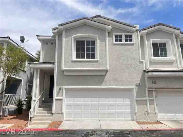 228 Friendly Ct - Photo 2 of 35