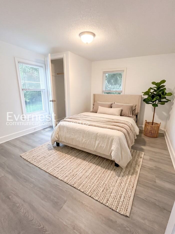 317 West Twenty-Third Street - Photo 4 of 18