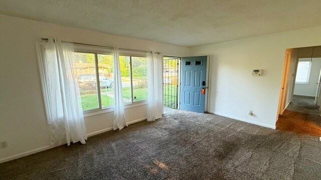 3201 Donald Ave - Photo 3 of 10