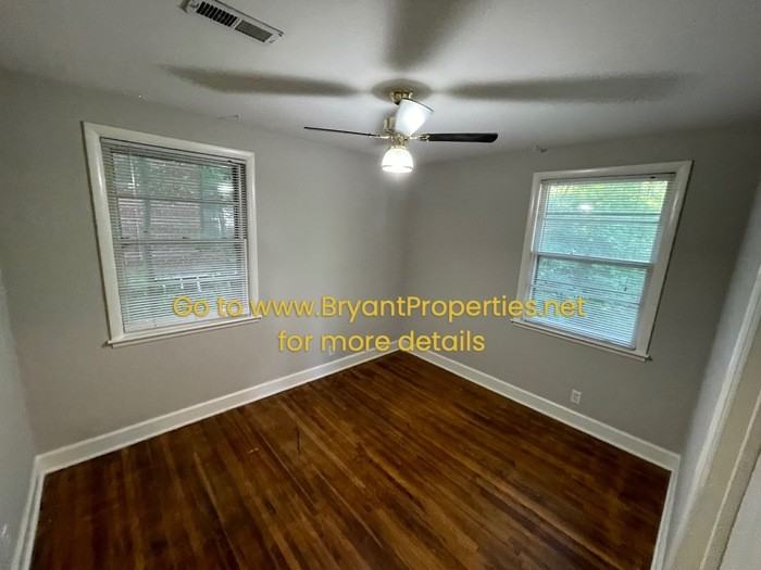 1915 Sweetbriar Ave #B - Photo 6 of 10