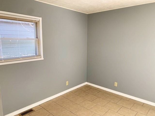 4125 Alberta St - Photo 6 of 10