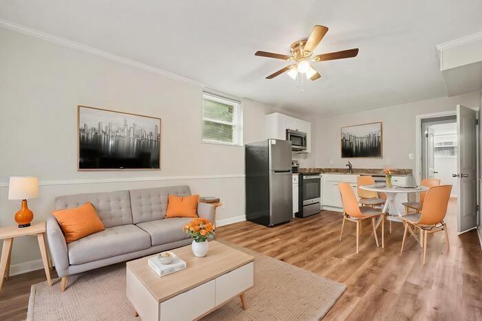 3676 Castle Rock Way #B - Photo 3 of 18