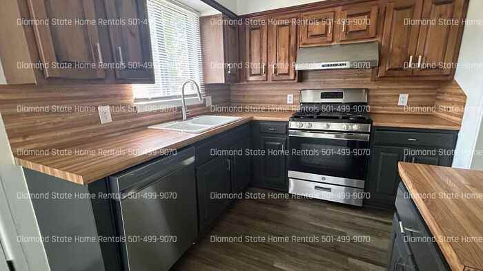 22 Barbara Dr - Photo 3 of 16