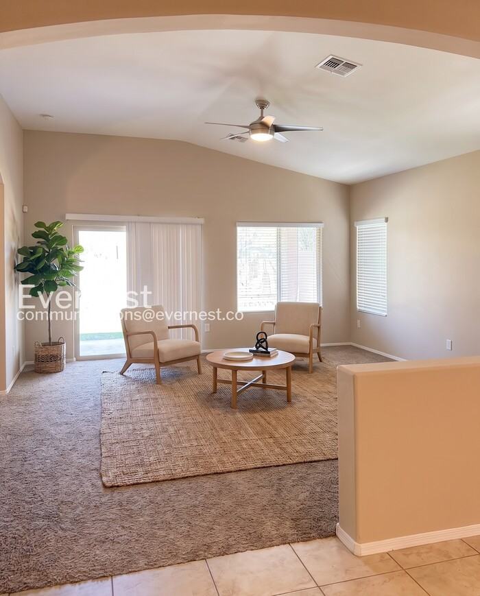 9014 W Rolling Springs Dr - Photo 3 of 34