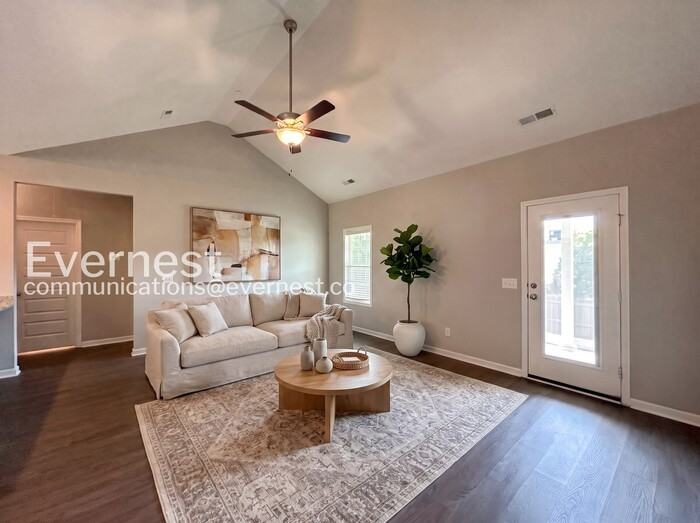 1206 Trestle Dr - Photo 3 of 25