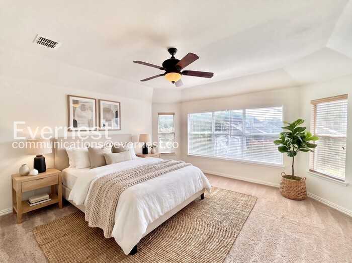 6458 Riverside Dr - Photo 3 of 31