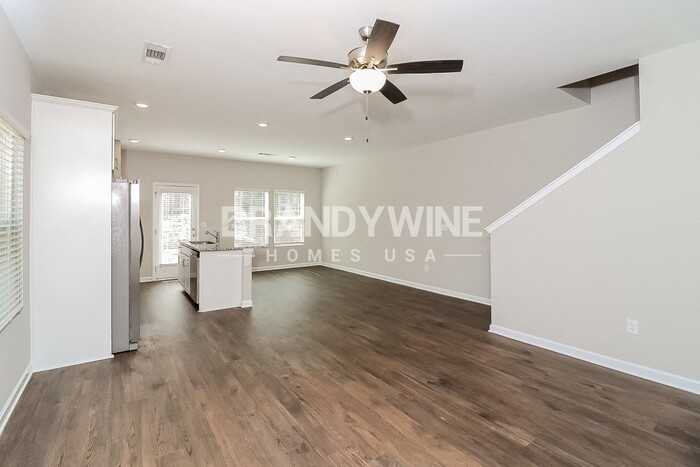 219 Crestview Way - Photo 4 of 32