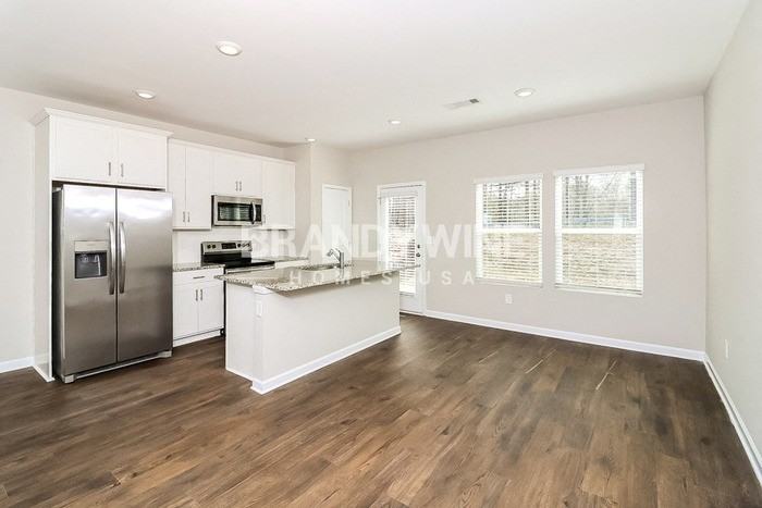 219 Crestview Way - Photo 7 of 32