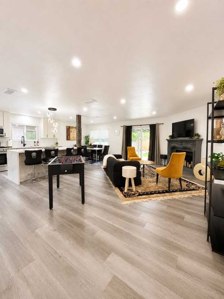 6737 Blewett Ave #NA - Photo 3 of 39