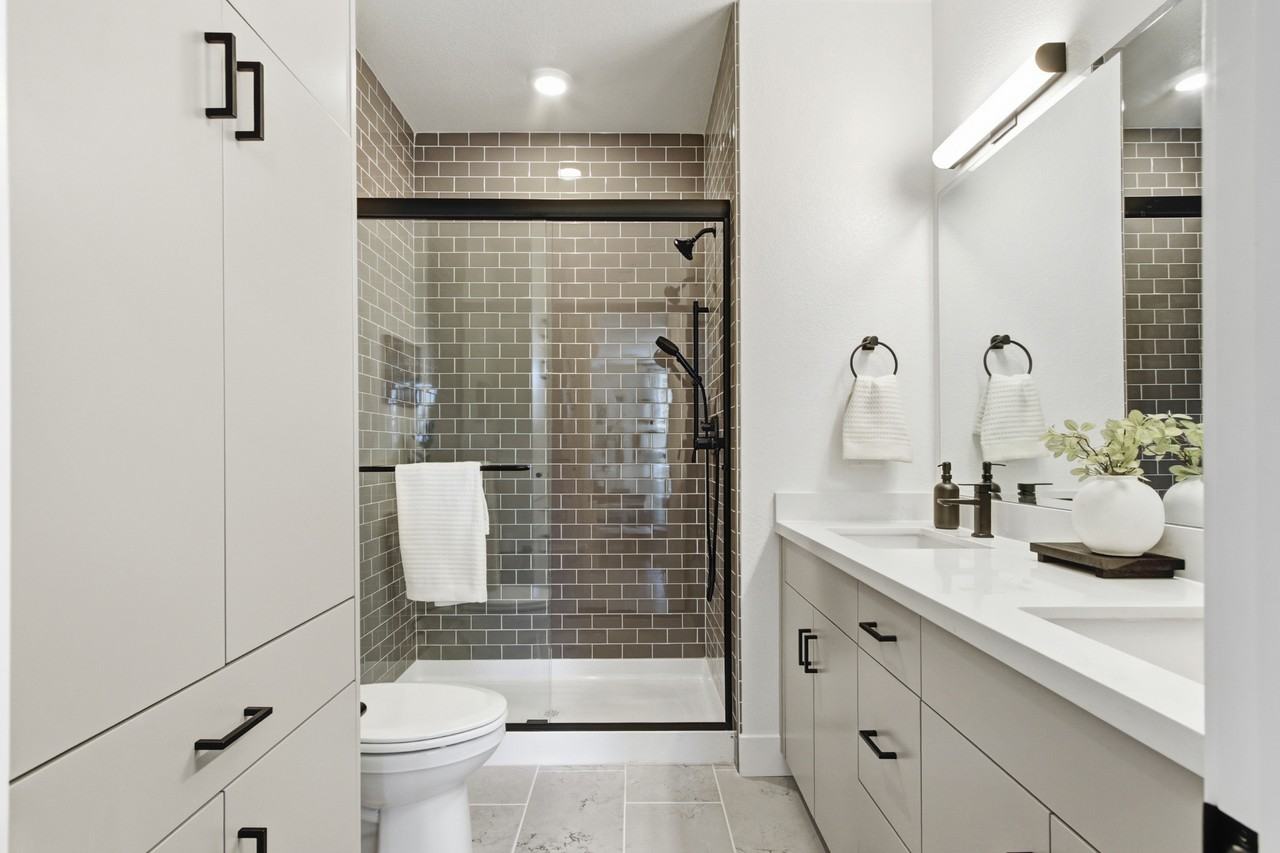 883 Campus Commons Rd - Photo 7 of 10