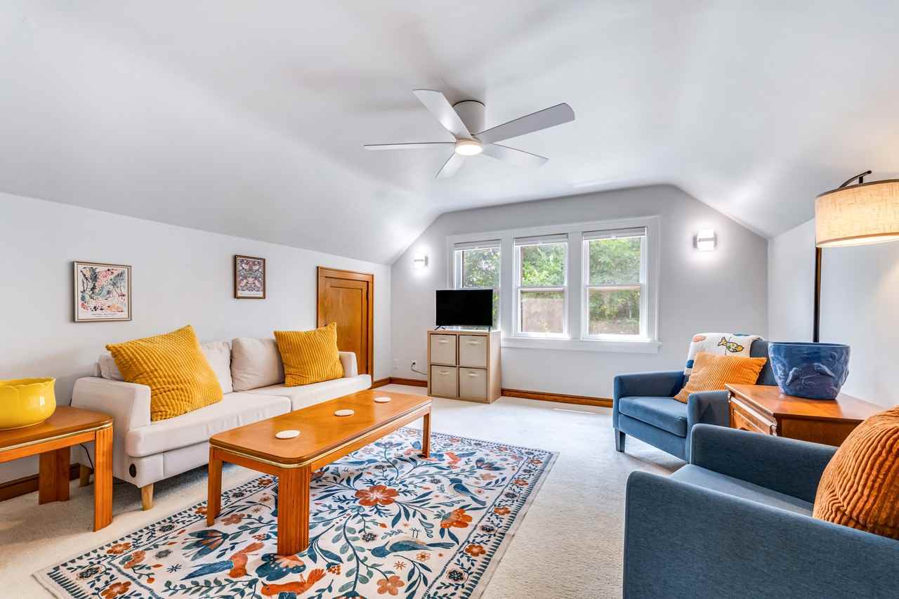 4532 N Bartlett Ave #A - Photo 3 of 10