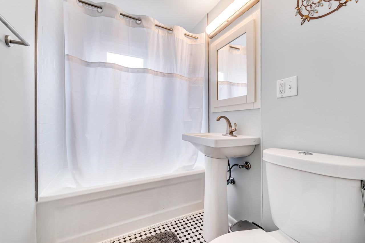 4532 N Bartlett Ave #A - Photo 6 of 10