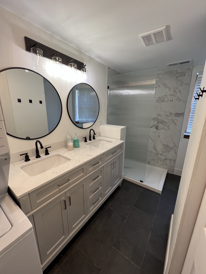 20 E 18th St #NA - Photo 4 of 12