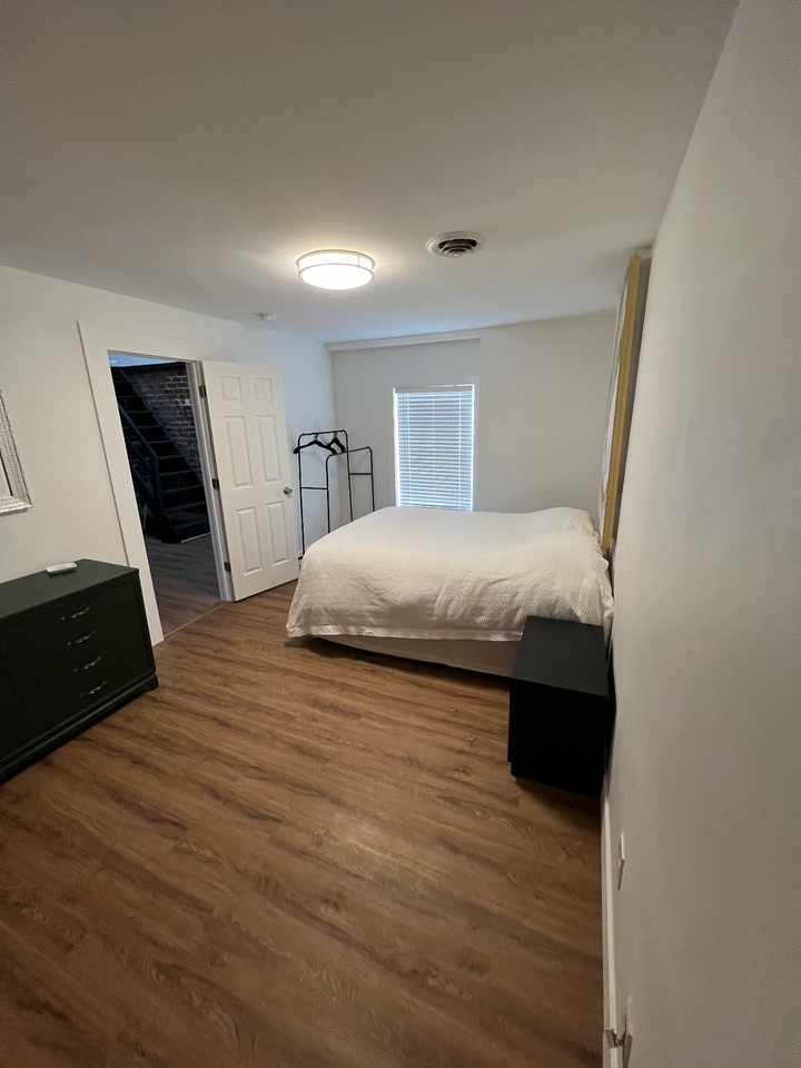 20 E 18th St #NA - Photo 7 of 12