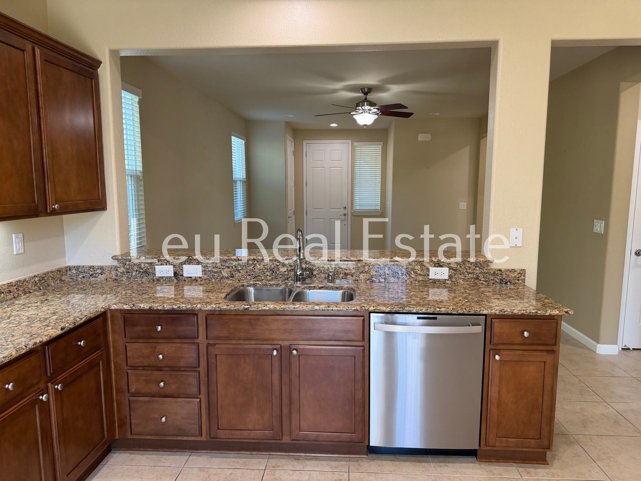 7425 Foxburgh Ct #NA - Photo 5 of 18