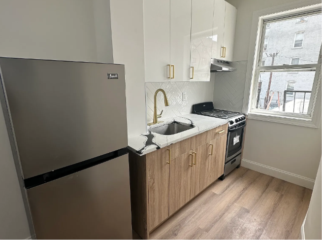 770 W Side Ave #3