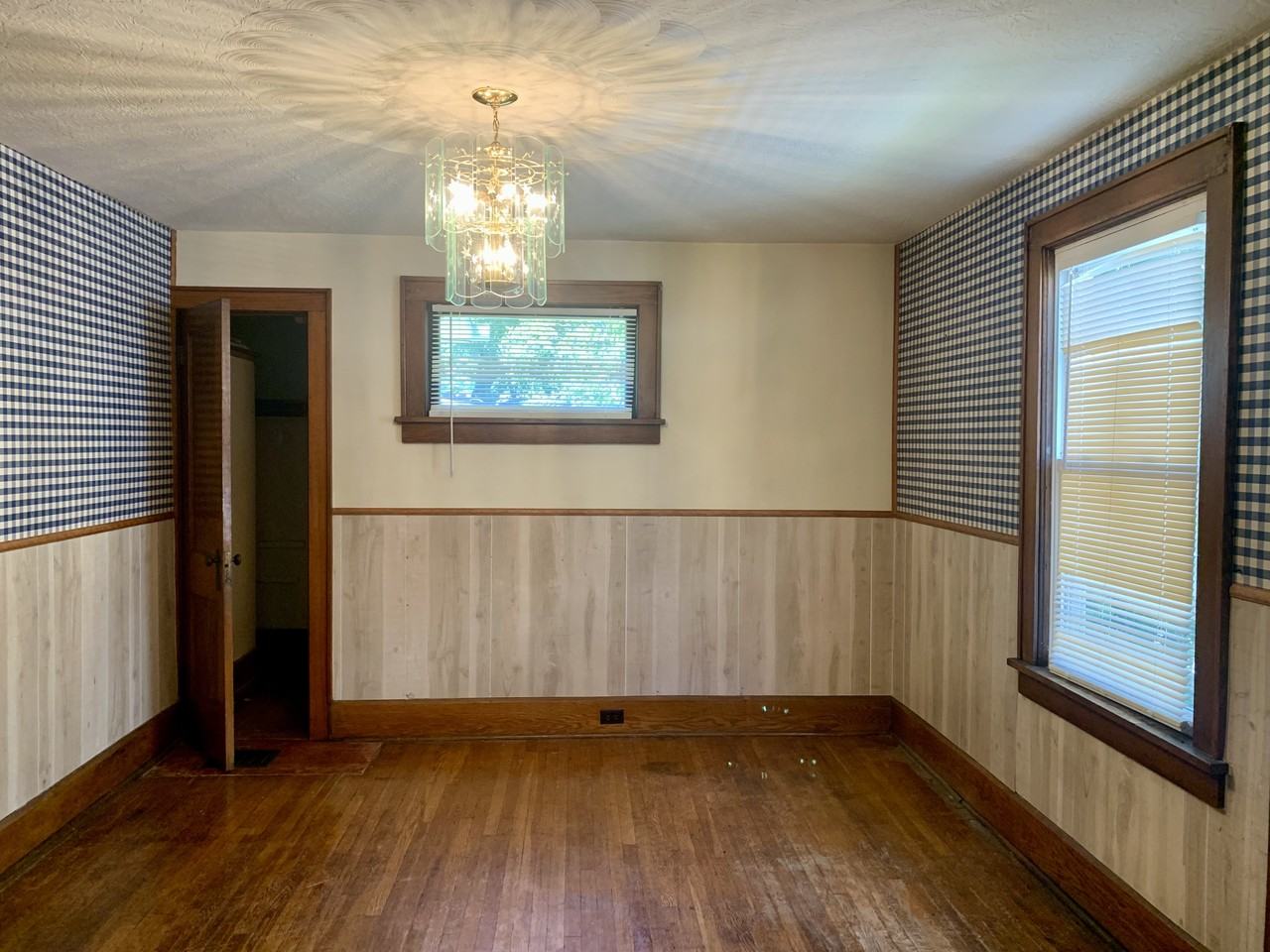 1525 Miami Ct Ne #NA - Photo 4 of 11
