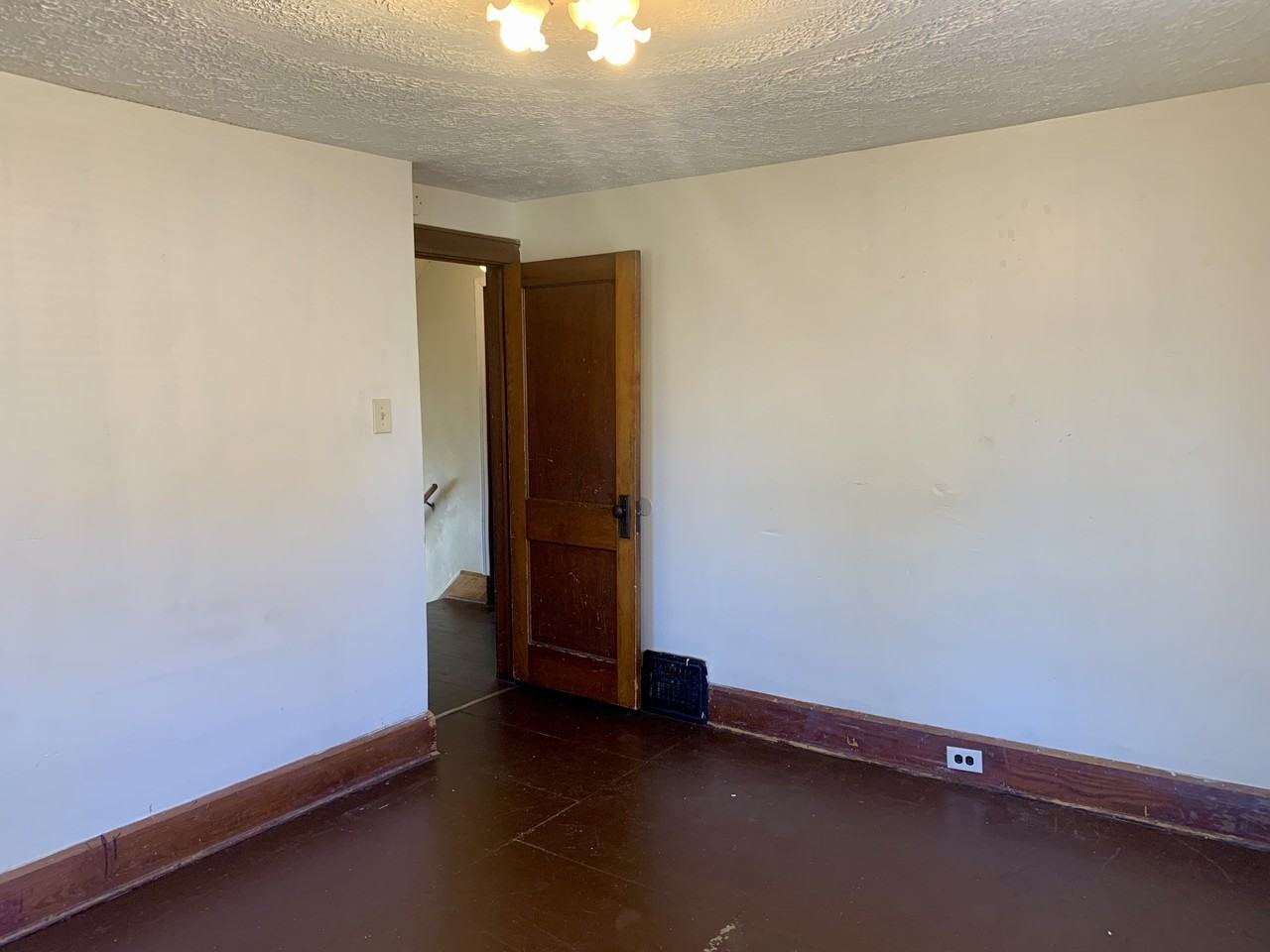 1525 Miami Ct Ne #NA - Photo 7 of 11