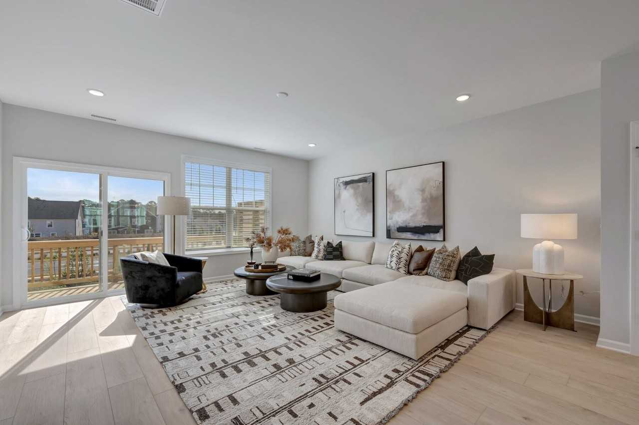 10056 Secluded Garden Dr #10056 - Photo 4 of 20