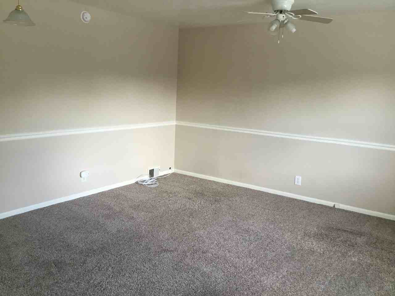 2064 Regency Rd #4 - Photo 3 of 12