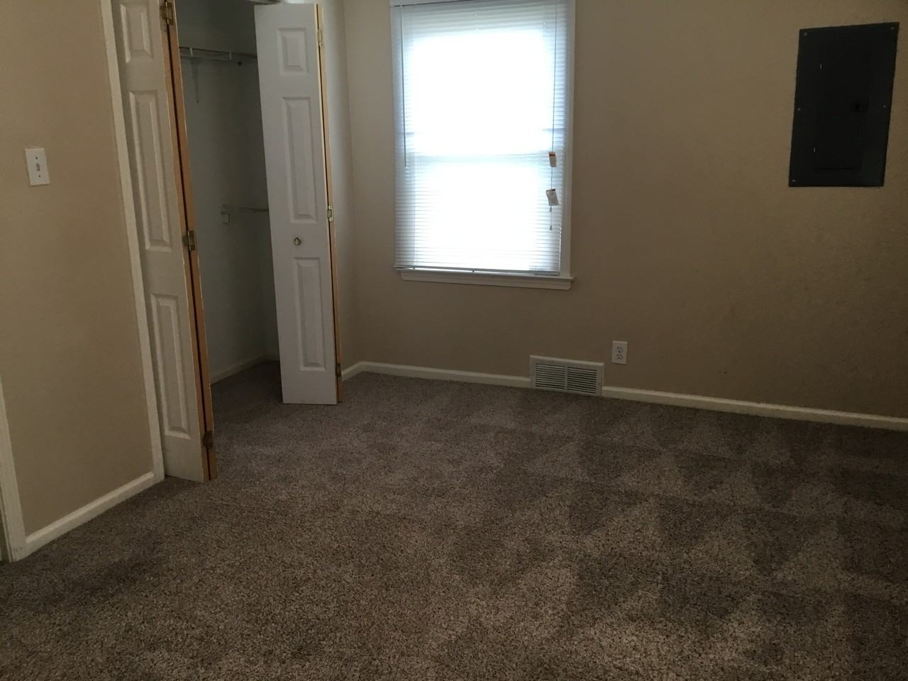 2064 Regency Rd #4 - Photo 4 of 12