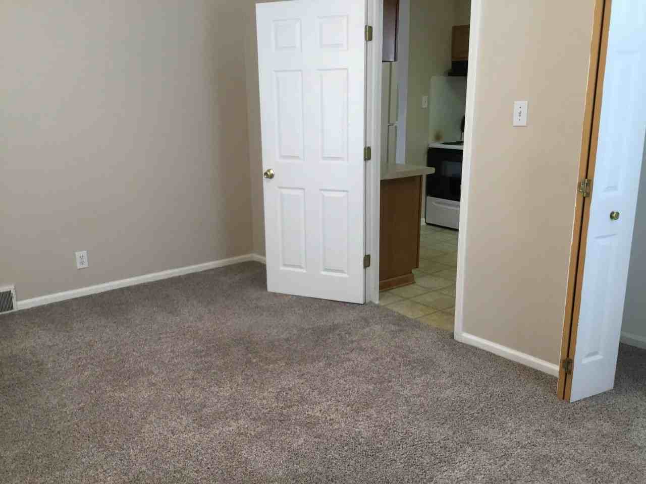 2064 Regency Rd #4 - Photo 5 of 12