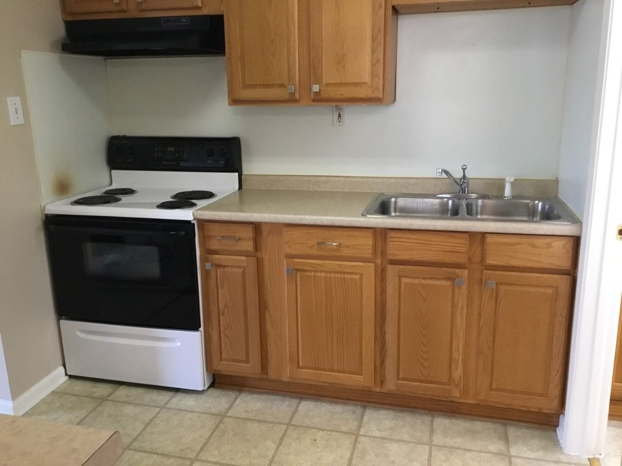 2064 Regency Rd #4 - Photo 7 of 12