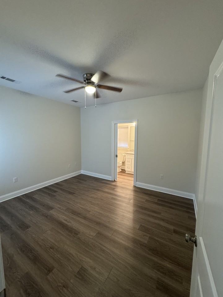 1318 Jasmine St #NA - Photo 7 of 14