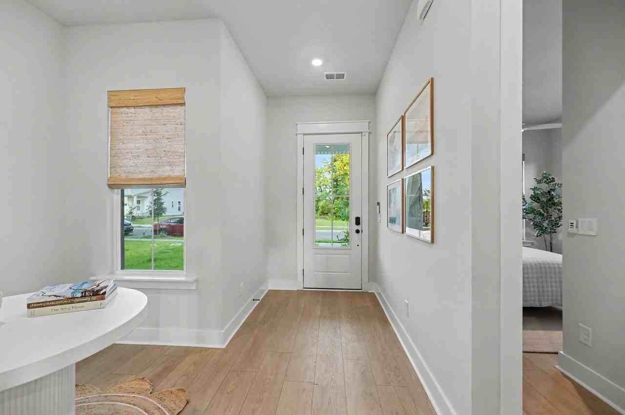124 Cloverfield Trail Dr #NA - Photo 4 of 37