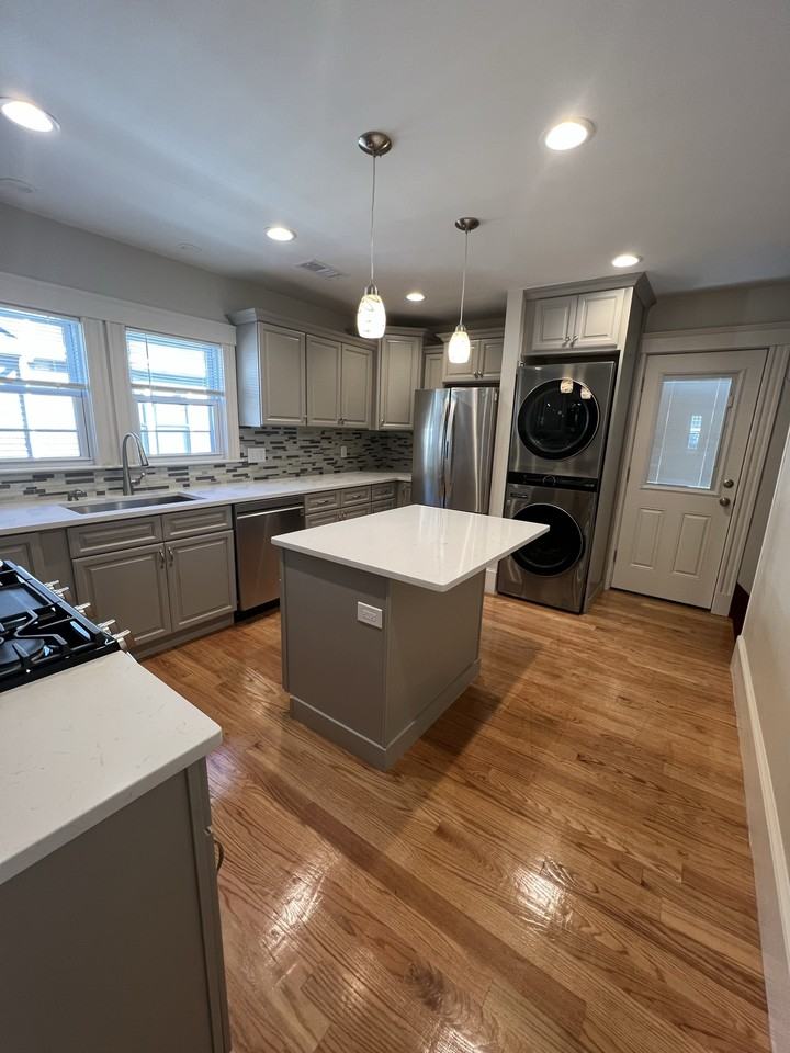 154 Summer Street ##2 - Photo 2 of 16