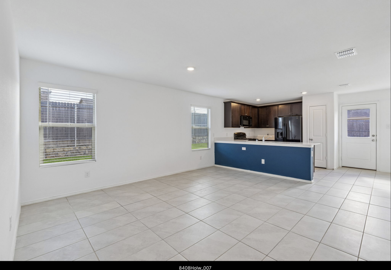 8408 Hollow Bend St #NA - Photo 4 of 16