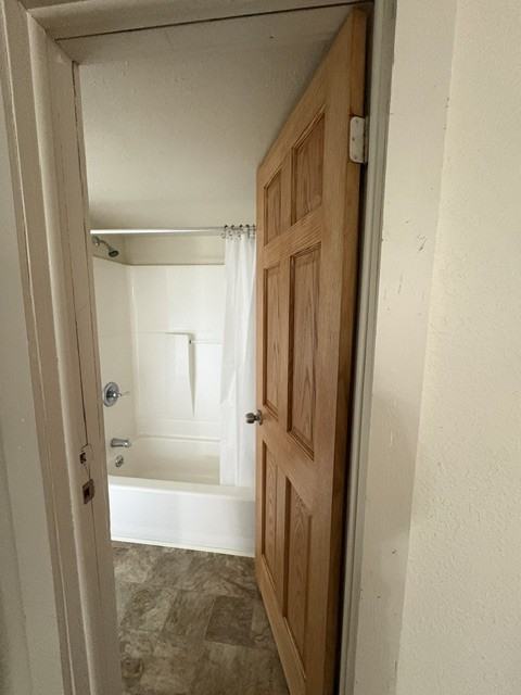1024 W Washington Ave - Photo 5 of 7