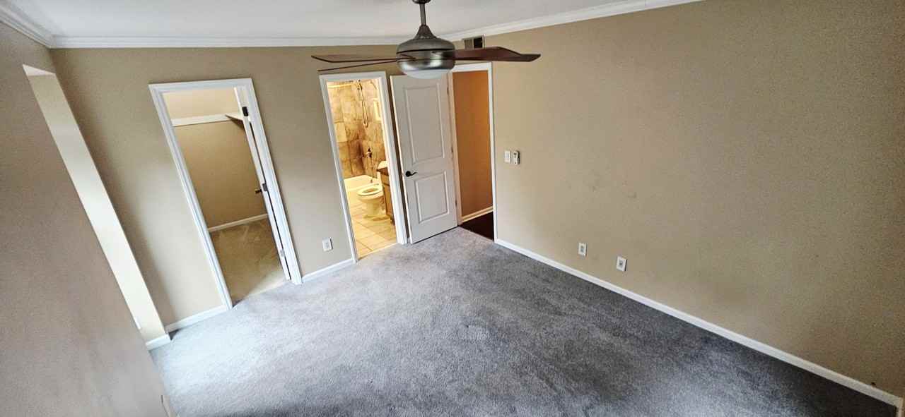430 Queens Rd #131 - Photo 4 of 13