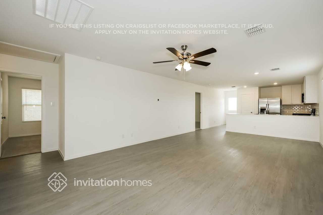 1202 Canyon Wren Dr - Photo 4 of 17