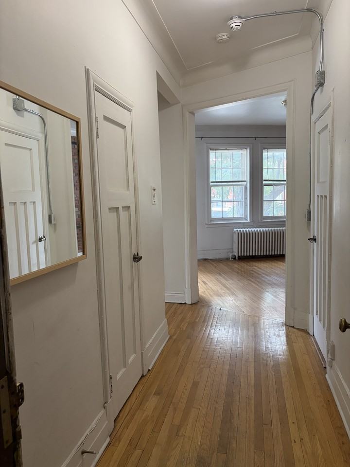 2384 Av Beaconsfield — photo 1