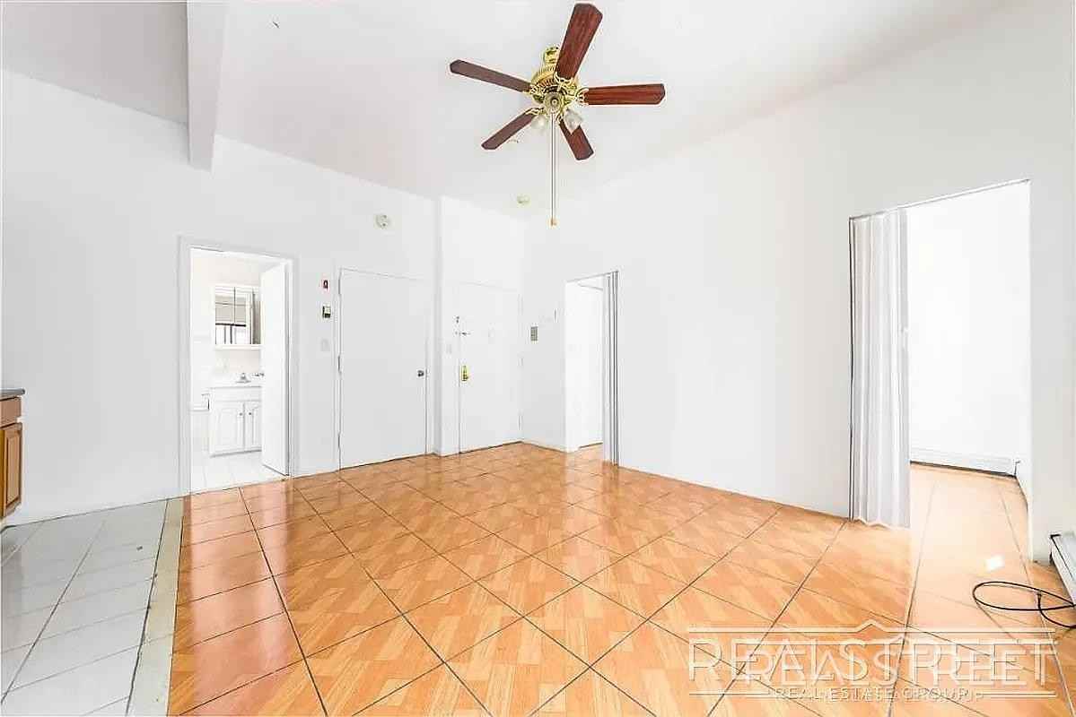 39 Debevoise St #3F - Photo 5 of 7