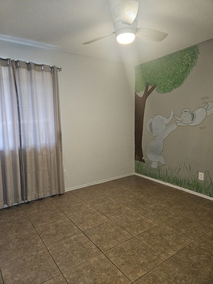 1622 W Village Way #1 - Photo 6 of 11