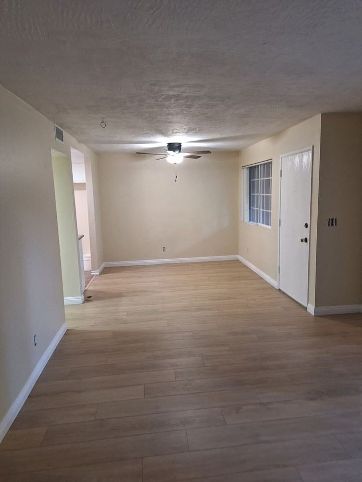 1249 Edwards St #30 - Photo 5 of 9