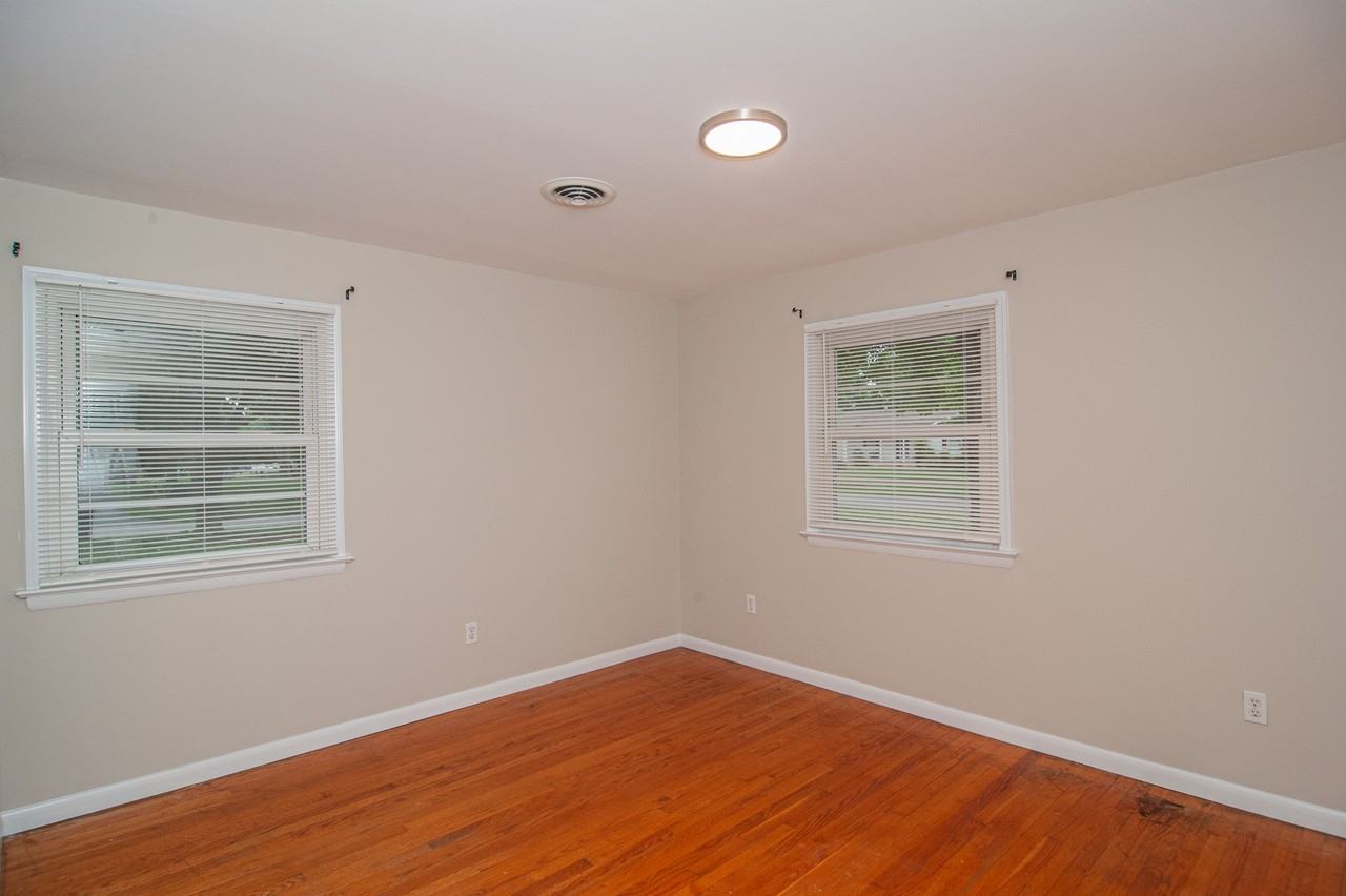 699 S Old Mill Rd #1 - Photo 6 of 21