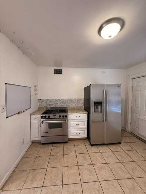 1150 N Magnolia Ave #C - Photo 5 of 16