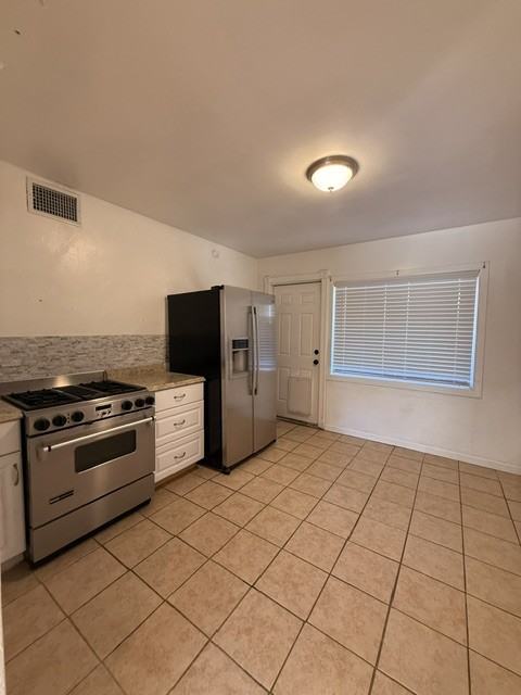 1150 N Magnolia Ave #C - Photo 6 of 16