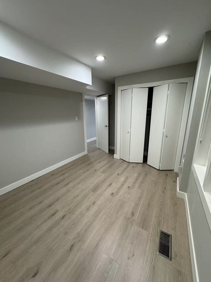 1348 Camwell Dr - Photo 5 of 7