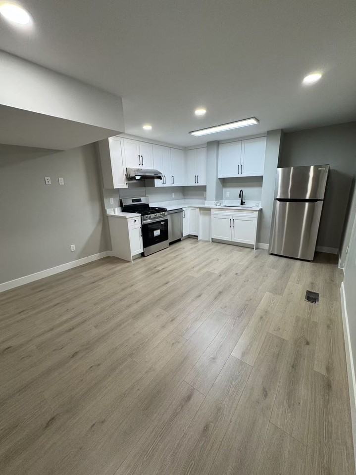 1348 Camwell Dr - Photo 4 of 7