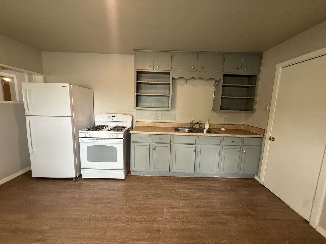 300 Mill St #1 - Photo 3 of 18