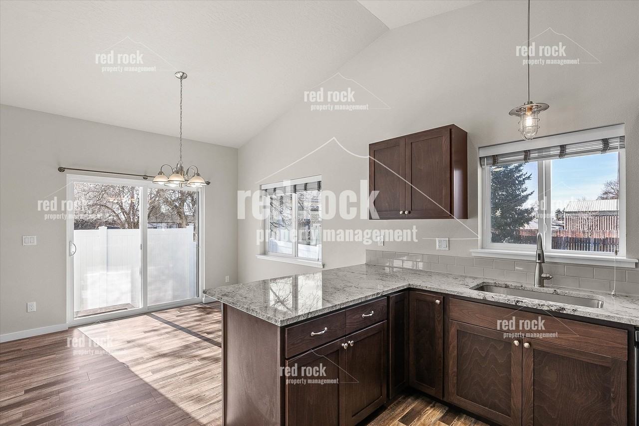 4303 N Bolivar Rd #1 - Photo 5 of 18