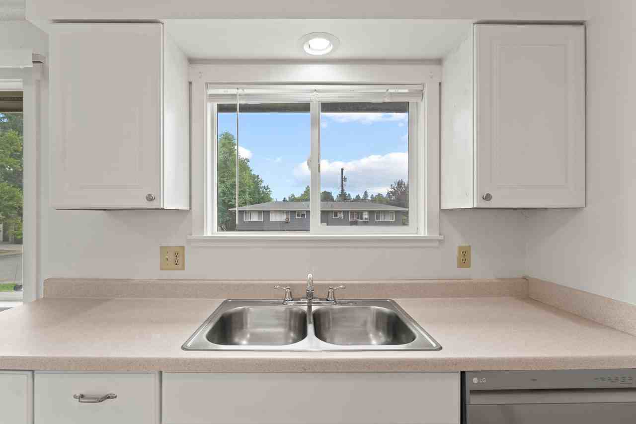 3223 N 7th St #1 - Photo 3 of 10